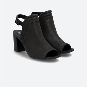 MIA -kiety open toe heel. Black. Brand new.